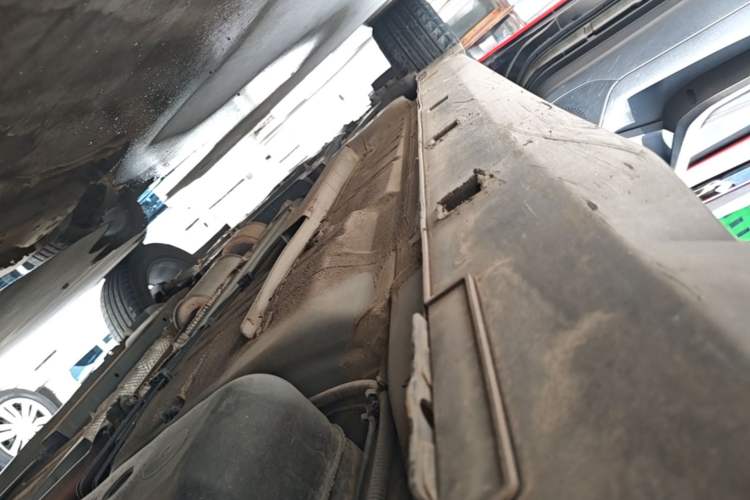 Used Dongfeng Aeolus Yixuan GS 2021 230T Automatic Zuiyao Wushu Edition Left Side Sill