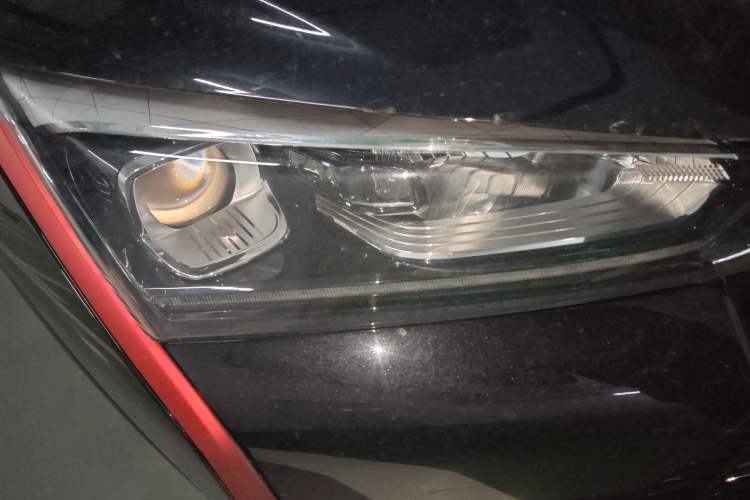 Used Dongfeng Aeolus Yixuan GS 2021 230T Automatic Star-Chasing Warrior Edition Right Front Headlight