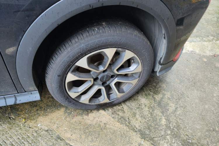 Used Dongfeng Aeolus Yixuan GS 2021 230T Automatic Zuiyao Wushu Edition Right Front Wheel Hub