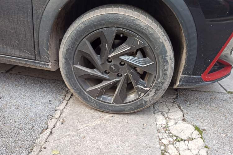 Used Dongfeng Aeolus Yixuan GS 2021 230T Automatic Star-Chasing Warrior Edition Right Front Wheel Hub