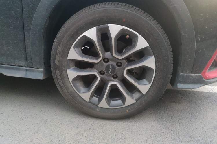 Used Dongfeng Aeolus Yixuan GS 2021 230T Automatic Zuiyao Wushu Edition Right Front Wheel Hub