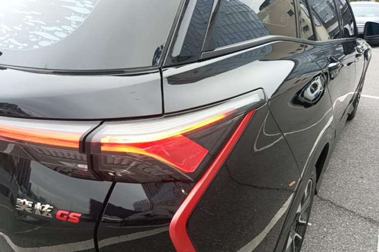 Used Dongfeng Aeolus Yixuan GS 2021 230T Automatic Zuiyao Wushu Edition Right Rear Taillight