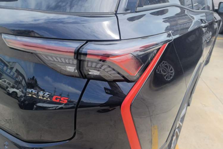 Used Dongfeng Aeolus Yixuan GS 2021 230T Automatic Zuiyao Wushu Edition Right Rear Taillight