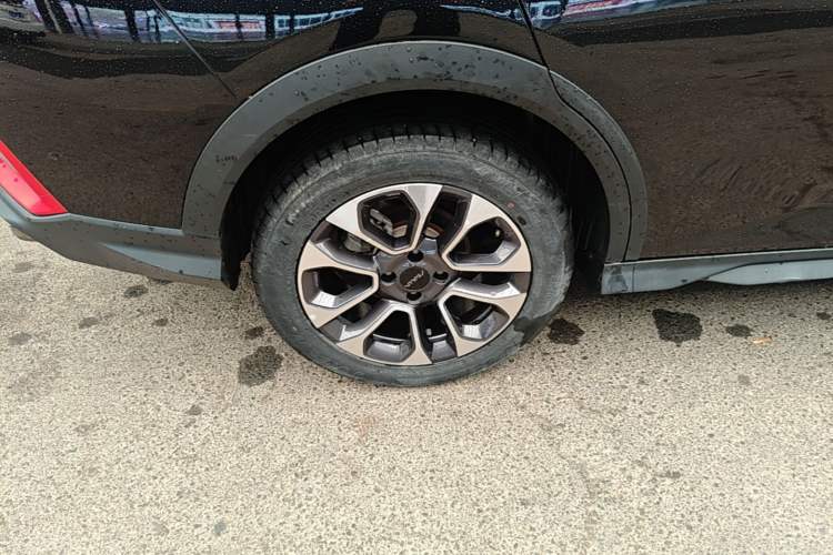 Used Dongfeng Aeolus Yixuan GS 2021 230T Automatic Zuiyao Wushu Edition Right Rear Wheel Hub