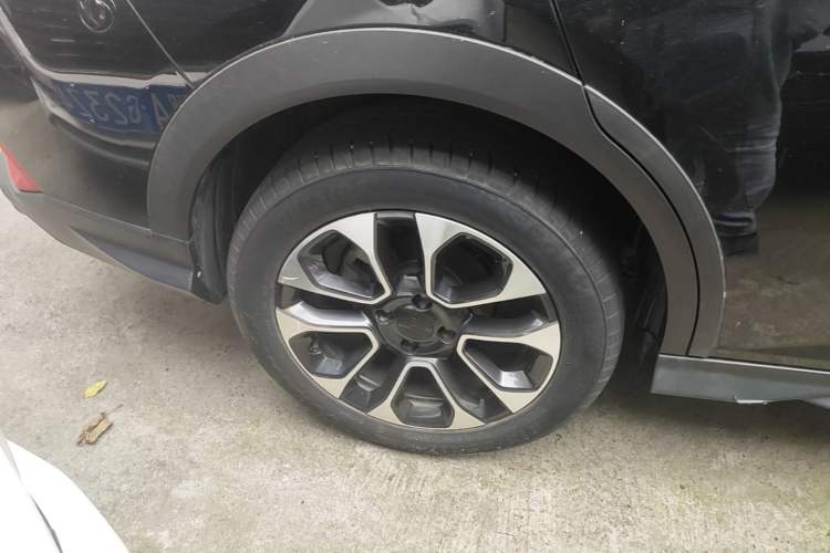 Used Dongfeng Aeolus Yixuan GS 2021 230T Automatic Zuiyao Wushu Edition Right Rear Wheel Hub