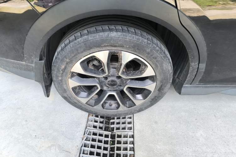 Used Dongfeng Aeolus Yixuan GS 2021 230T Automatic Zuiyao Wushu Edition Right Rear Wheel Hub