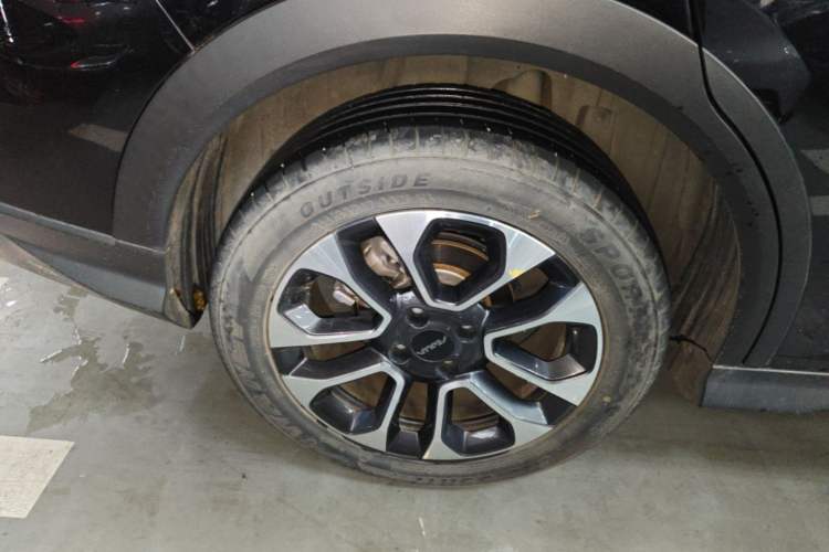 Used Dongfeng Aeolus Yixuan GS 2021 230T Automatic Zuiyao Wushu Edition Right Rear Wheel Hub