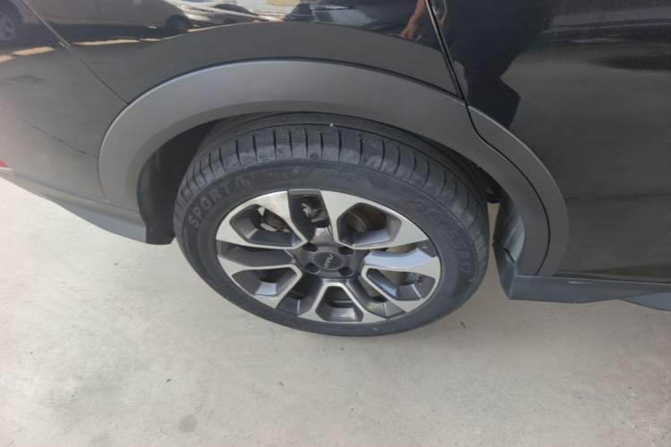 Used Dongfeng Aeolus Yixuan GS 2021 230T Automatic Zuiyao Wushu Edition Right Rear Wheel Hub