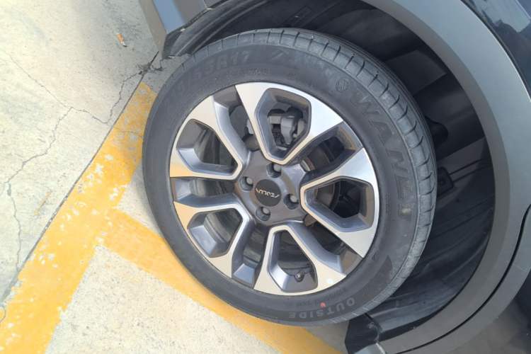 Used Dongfeng Aeolus Yixuan GS 2021 230T Automatic Zuiyao Wushu Edition Right Rear Wheel Hub