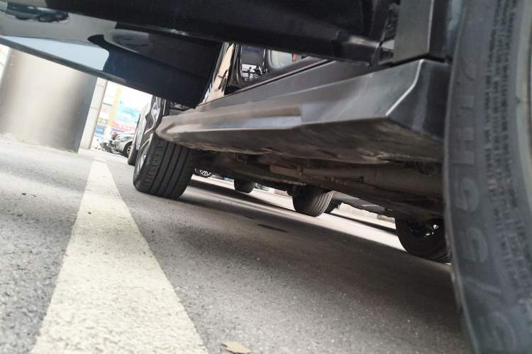 Used Dongfeng Aeolus Yixuan GS 2021 230T Automatic Zuiyao Wushu Edition Right Side Sill