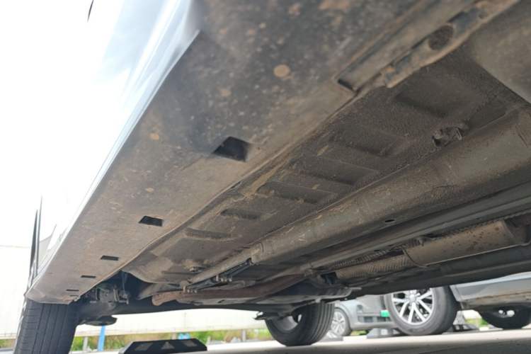 Used Dongfeng Aeolus Yixuan GS 2021 230T Automatic Zuiyao Wushu Edition Right Side Sill
