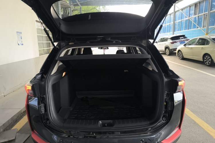 Used Dongfeng Aeolus Yixuan GS 2021 230T Automatic Star-Chasing Warrior Edition Trunk