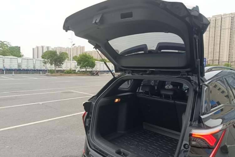Used Dongfeng Aeolus Yixuan GS 2021 230T Automatic Zuiyao Wushu Edition Trunk