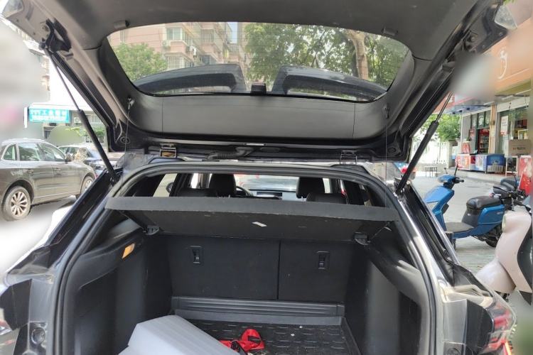 Used Dongfeng Aeolus Yixuan GS 2021 230T Automatic Chasing Moon Samurai Edition Trunk