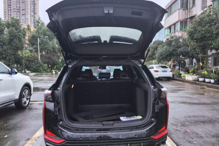 Used Dongfeng Aeolus Yixuan GS 2021 230T Automatic Zuiyao Wushu Edition Trunk
