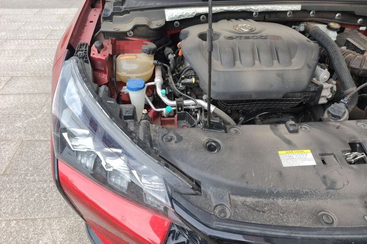 Used Dongfeng Aeolus Yixuan GS 2021 230T Automatic Chasing the Moon Edition Engine Bay Right