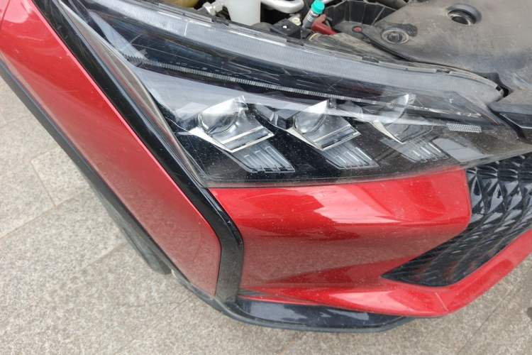 Used Dongfeng Aeolus Yixuan GS 2021 230T Automatic Chasing the Moon Edition Right Front Headlight