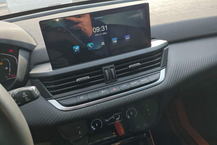 Used Dongfeng Aeolus Yixuan GS 2021 230T Automatic Star-Chasing Edition Audio And AC Panel