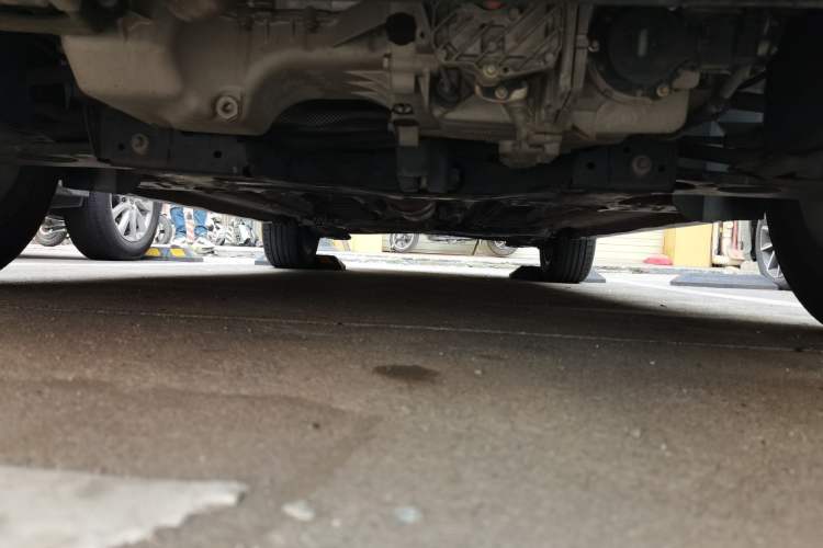 Used Dongfeng Aeolus Yixuan GS 2021 230T Automatic Chasing the Moon Edition Chassis Front