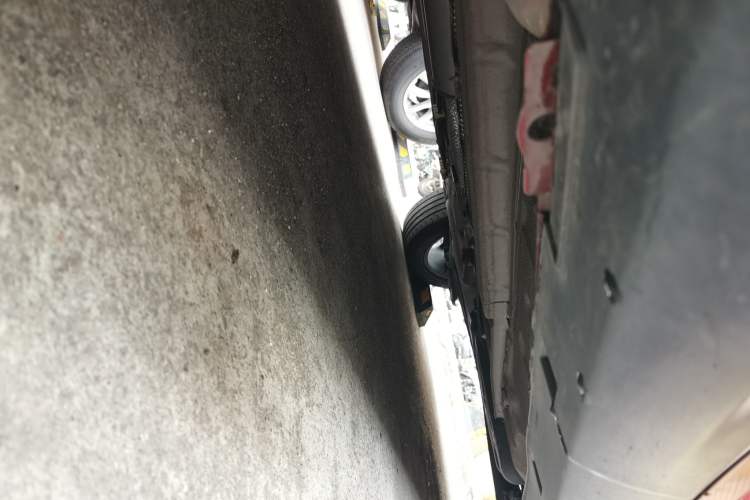 Used Dongfeng Aeolus Yixuan GS 2021 230T Automatic Chasing the Moon Edition Chassis Front Left