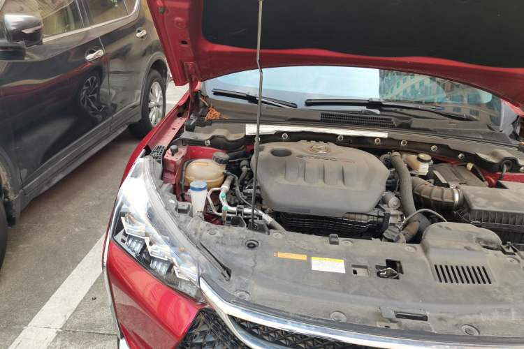 Used Dongfeng Aeolus Yixuan GS 2021 230T Automatic Chasing the Moon Edition Engine Bay Right
