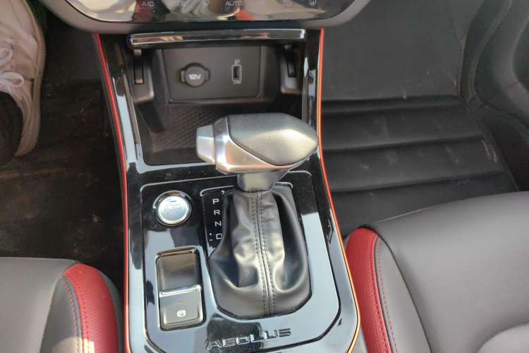 Used Dongfeng Aeolus Yixuan GS 2021 230T Automatic Chasing the Moon Edition Gear Lever