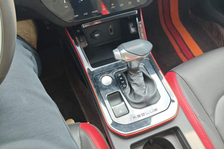 Used Dongfeng Aeolus Yixuan GS 2021 230T Automatic Star-Chasing Edition Gear Lever
