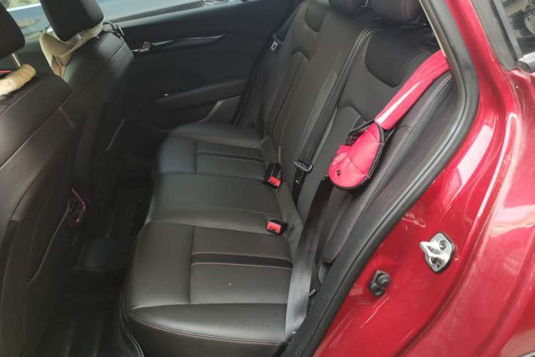 Used Dongfeng Aeolus Yixuan GS 2021 230T Automatic Chasing the Moon Edition Left Rear Seat