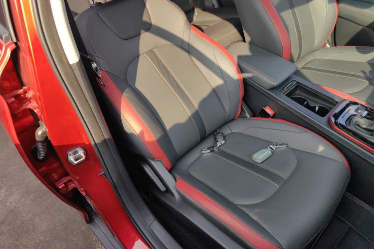 Used Dongfeng Aeolus Yixuan GS 2021 230T Automatic Chasing the Moon Edition Right Front Seat