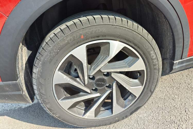 Used Dongfeng Aeolus Yixuan GS 2021 230T Automatic Star-Chasing Edition Right Rear Wheel Hub