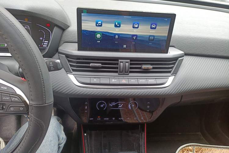 Used Dongfeng Aeolus Yixuan GS 2021 230T Automatic Chasing the Moon Edition Audio And AC Panel