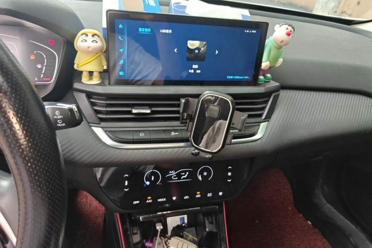 Used Dongfeng Aeolus Yixuan GS 2021 230T Automatic Star-Chasing Edition Audio And AC Panel