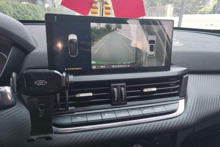 Used Dongfeng Aeolus Yixuan GS 2021 230T Automatic Star-Chasing Edition Audio And AC Panel