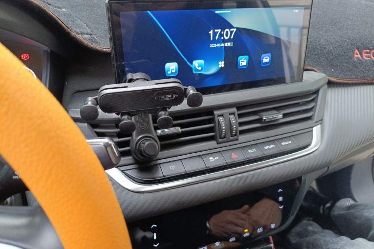 Used Dongfeng Aeolus Yixuan GS 2021 230T Automatic Star-Chasing Edition Audio And AC Panel