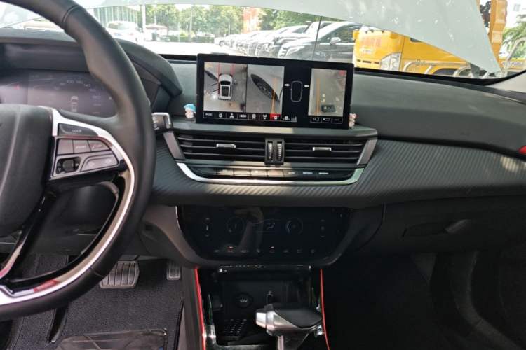 Used Dongfeng Aeolus Yixuan GS 2021 230T Automatic Star-Chasing Edition Audio And AC Panel