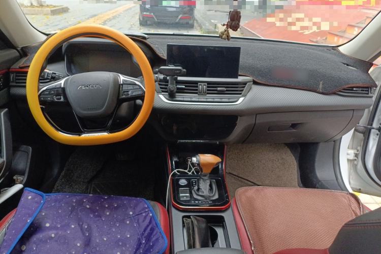 Used Dongfeng Aeolus Yixuan GS 2021 230T Automatic Star-Chasing Edition Center Console