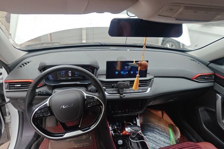 Used Dongfeng Aeolus Yixuan GS 2021 230T Automatic Star-Chasing Edition Center Console
