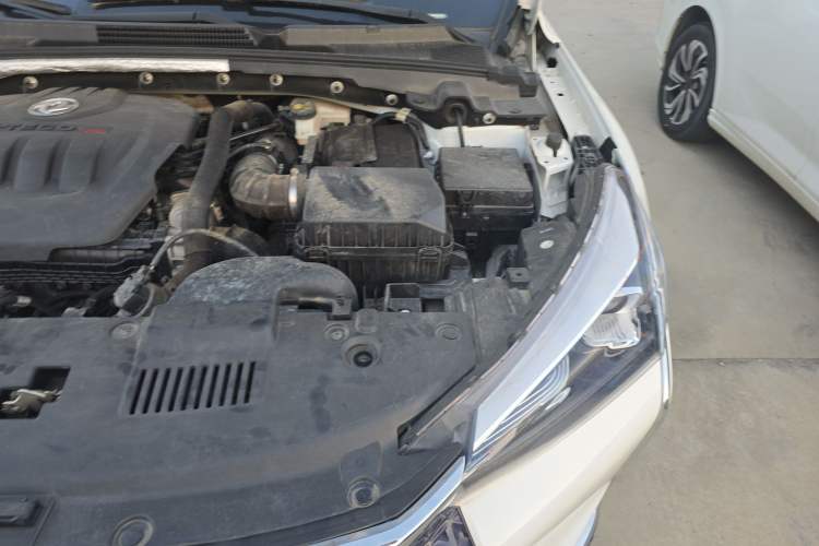 Used Dongfeng Aeolus Yixuan GS 2021 230T Automatic Star-Chasing Edition Engine Bay Left