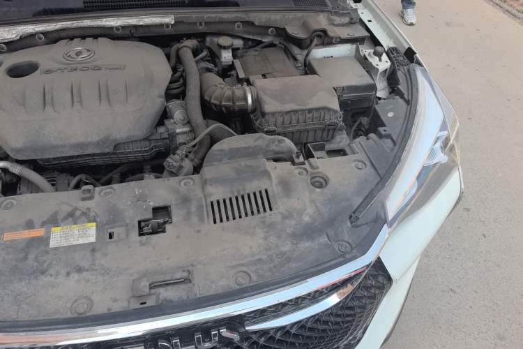 Used Dongfeng Aeolus Yixuan GS 2021 230T Automatic Star-Chasing Edition Engine Bay Left