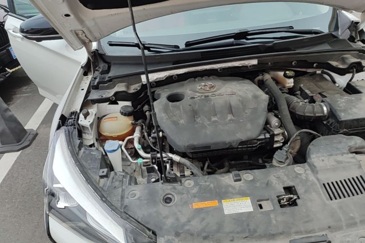 Used Dongfeng Aeolus Yixuan GS 2021 230T Automatic Star-Chasing Edition Engine Bay Right