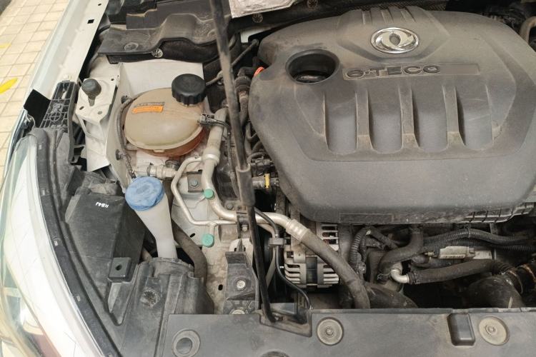 Used Dongfeng Aeolus Yixuan GS 2021 230T Automatic Star-Chasing Edition Engine Bay Right