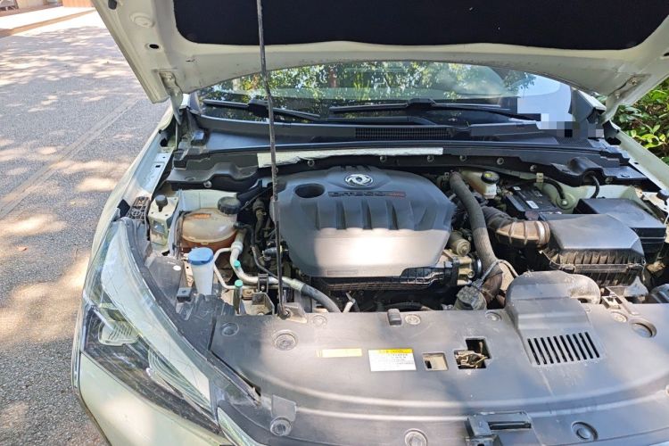Used Dongfeng Aeolus Yixuan GS 2021 230T Automatic Star-Chasing Edition Engine Bay Right