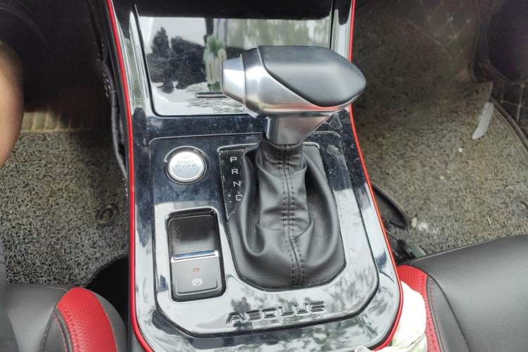 Used Dongfeng Aeolus Yixuan GS 2021 230T Automatic Star-Chasing Edition Gear Lever