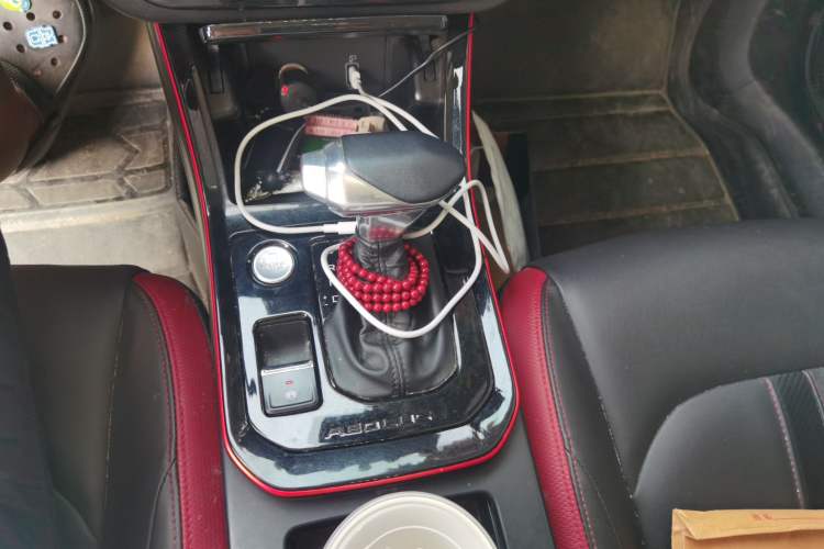 Used Dongfeng Aeolus Yixuan GS 2021 230T Automatic Chasing the Moon Edition Gear Lever