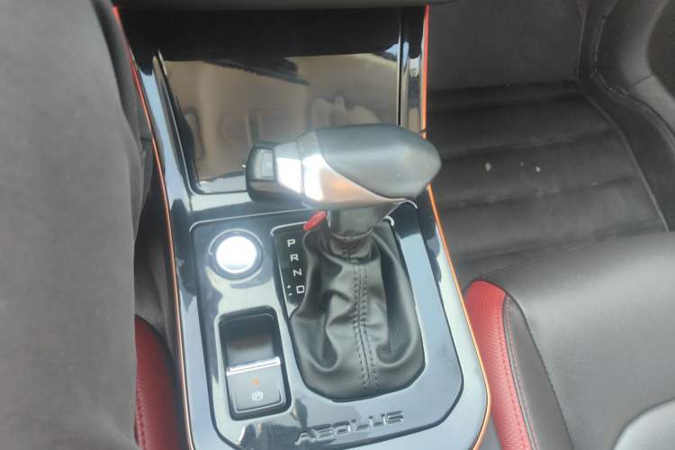 Used Dongfeng Aeolus Yixuan GS 2021 230T Automatic Star-Chasing Edition Gear Lever
