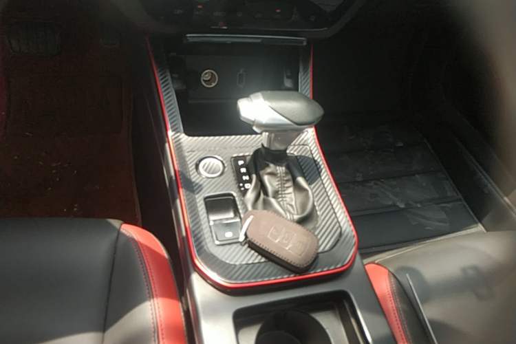 Used Dongfeng Aeolus Yixuan GS 2021 230T Automatic Star-Chasing Edition Gear Lever