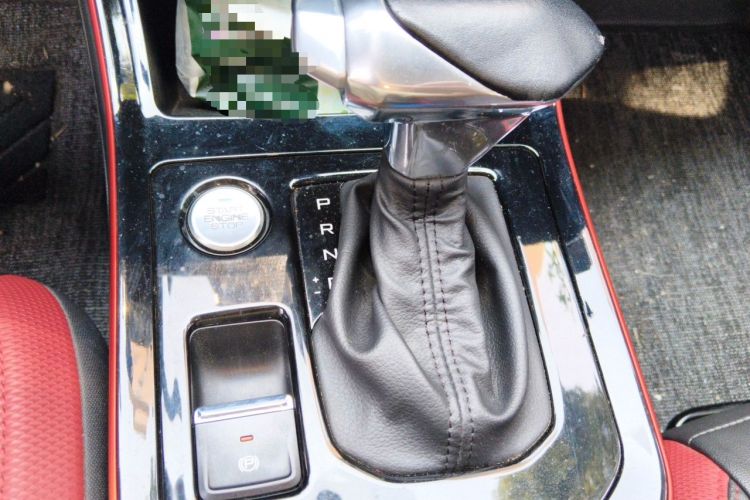 Used Dongfeng Aeolus Yixuan GS 2021 230T Automatic Star-Chasing Edition Gear Lever