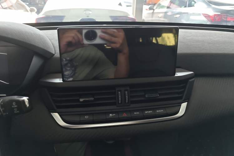 Used Dongfeng Aeolus Yixuan GS 2021 230T Automatic Star-Chasing Edition Interior 2