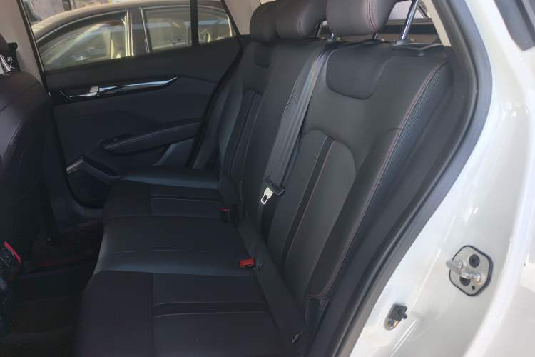 Used Dongfeng Aeolus Yixuan GS 2021 230T Automatic Star-Chasing Edition Interior 4