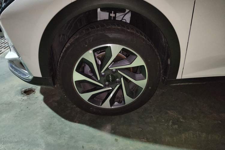 Used Dongfeng Aeolus Yixuan GS 2021 230T Automatic Star-Chasing Edition Left Front Wheel Hub